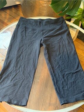 Women’s Capri pants